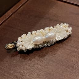 Imitation Pearl Dripping Camellia Flower Letters Hair Clips French Retro Fashion Side Fringe Duckbill Clip Versatile Accessories