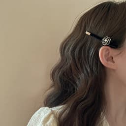 Imitation Pearl Dripping Camellia Flower Letters Hair Clips French Retro Fashion Side Fringe Duckbill Clip Versatile Accessories
