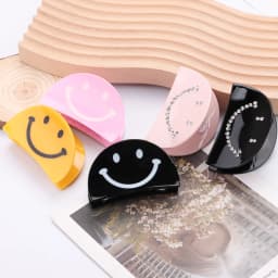 1pc New smiley face shaped acrylic material headpiece hair clip, hair clip at the back of the head, hair grab