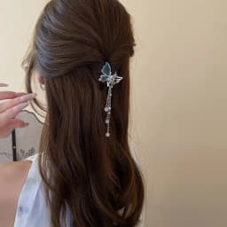 1/2 Pcs New Blue-silver Splicing Butterfly Imitation Pearl Fringe Small Crab Hair Clips for Women Princess Style Bang Shark Clip