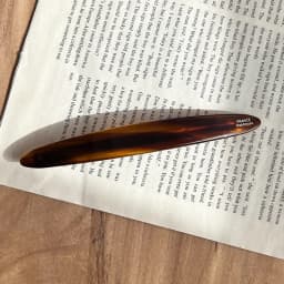France, South Korea retro temperament one word clip French deep caramel amber hair clip on the back of the head