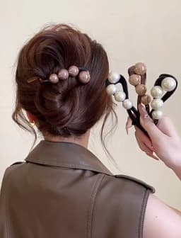 Elegant Pearls Twist Hair Clips Grab For Women Hairpin Barrettes Sweet Hair Ornament Headband Ponytail Fashion Hair Accessories