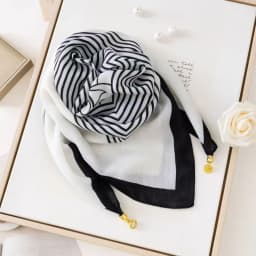 2025 New Plaid Flower Print Scarves With Magnetic Buckle 65cm*65cm Square Cotton and Linen Neck Wraps Elegant Bag Handle Bands