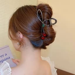 Women Elegant Cherry Hair Claw Grab Clips Bow Hairpins Korean Fashion Barrettes Girls Ponytail Shark Clip Hair Accessories