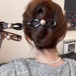 New Twisted Hair Clip Plastic Imitation Pearl Hairpin Twisted Design Hairpin Barrettes Women Hair Accessories
