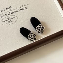 2pcs Pearl Camellia Velvet Hair Clip for Women, Retro Side Short Hair, Forehead Bangs, Floral Headpiece