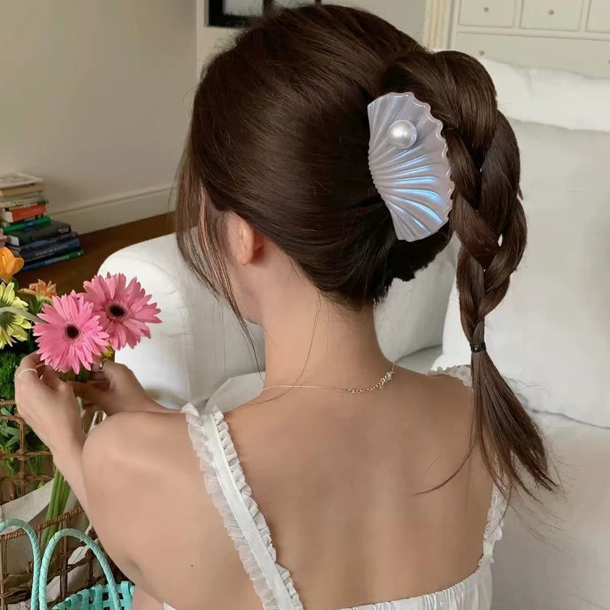 1pc Super Fairy Pearlescent Shell Grab Clip New Hair Claw Shark Clip, Half-Tied Hairpins on the Back of the Head, Beach Headdres