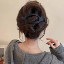 Large Plastic Hair Claw Clip Matte Color Hair Clamps Grab Hollowed Oval Geometric Barrettes Hairpin Women Hair Accessories