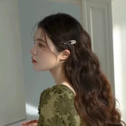 Beautiful Floral Hair Clips for Woman Gold Color Hollow Hairpin Pearl Ornament Woman's Hair Accessories