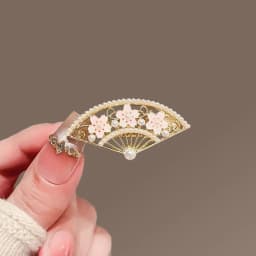 Temperament Pearl Sakura Fan Hair Clip For Women Super Fairy Side Bangs Clip Daily Alloy Duckbill Clip Hairpin Hair Accessories