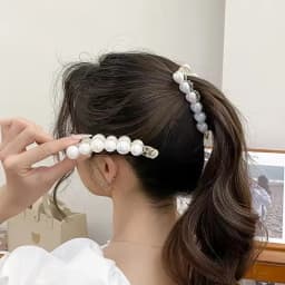 Pearl Vertical Banana Hairpin Banana Hair Clips Women Hairgrips Korean Ponytail Barrettes Clips for Grils Hair Accessories 2025