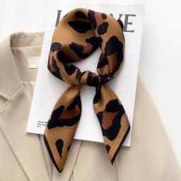 1pcs 70cm Retro Leopard Print Silk Scarf Women Imitation Silk Fashion Versatile Headwear Bag Accessories Clothing Square Scarf