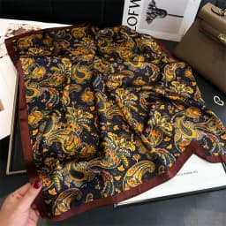 2025 New Paisley Print Square Scarf Soft Satin Bandana Vintage Windproof Head Wrap Shawl Imitation Silk Travel Beach Towel
