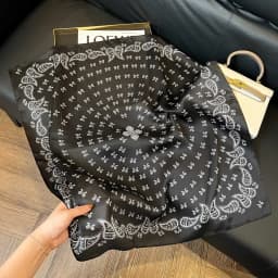 Vintage Paisley Printed Bandana Scarf Lightweight Soft Satin Stylish Versatile Neck Scarf For Women Hairbands Headscarf