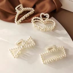 1Pcs Large White Pearl Hair Claw Clips for Women Girls Non Slip Hair Clamp Fashion Hair Accessories Headwear for Party Wedding