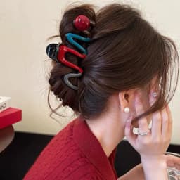 Red and blue contrasting hair clip, large shark clip hair clip, women's back of the head, 2025 new high-end clip hair accessory