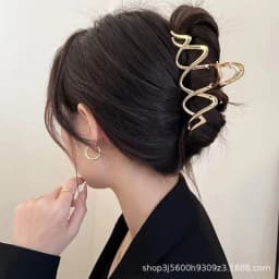 Elegant Geometric Wave Metal Gold Silver Hair Claw Clip For Women Accessories Large Punk Crab Jaw Clamps Hairgrip Headdress