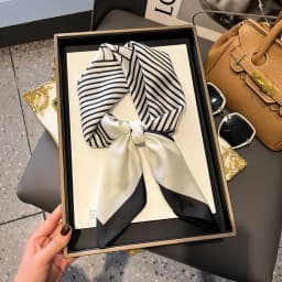 2025 Luxury Brand Fashion Soft Satin Scarf Square Scarves 70cm Headscarf Travel Shawl Hijab Wrap Bandana Foulard