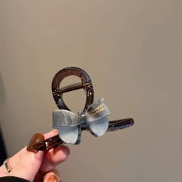 1pc Korean Contrasting Bow, Medium Shark Clip, Fashionable Hot Stamping Letters, Half Tied Hair Clip, Hair Clip