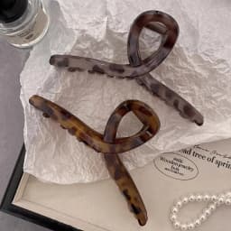 2024 New Fashion Acrylic Arc Hair Claws Headwear Leopard Print Large HairClip Shark Clip For Women Barrettes Hair Accessories