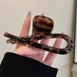 2024 New Fashion Acrylic Arc Hair Claws Headwear Leopard Print Large HairClip Shark Clip For Women Barrettes Hair Accessories