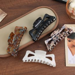 French Sweet Fashion Oversized Butterfly Hollow Acetate Grab Shark hair Clip Is Suitable For Girls Hair Accessories