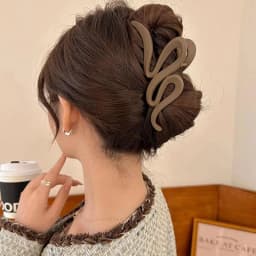 Solid Color Acrylic Frosted Wave Hair Claws for Women Simple Versatile Back Head Shark Clip French Temperament Hair Accessories