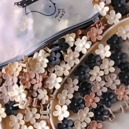 Wholesale 10Pcs Color Mixed Matte Small Flower Hair Claw Clips Sweet Mini Non Slip Hairpins Barrette Women Girl Hair Accessories