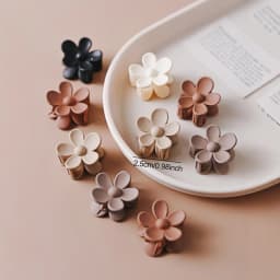 Wholesale 10Pcs Color Mixed Matte Small Flower Hair Claw Clips Sweet Mini Non Slip Hairpins Barrette Women Girl Hair Accessories