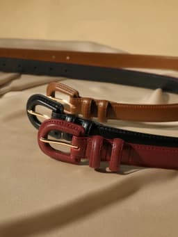 Fashion Women's Leather Belt Luxury Skinny Thin Designer Belts Women's Vintage Buckle Waistband Versatile Decor Coat Dress Jeans