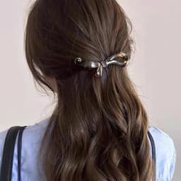 Vintage Heart-Shaped Banana Hair Clip Non-Slip Acrylic Bow Twist Barrettes For Ponytail Holder Women Girls Daily Headwear
