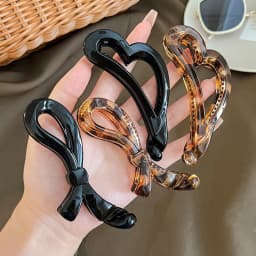 Vintage Heart-Shaped Banana Hair Clip Non-Slip Acrylic Bow Twist Barrettes For Ponytail Holder Women Girls Daily Headwear