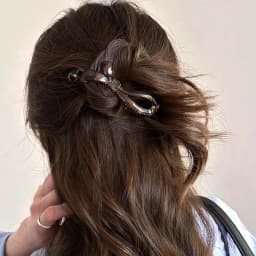Vintage Heart-Shaped Banana Hair Clip Non-Slip Acrylic Bow Twist Barrettes For Ponytail Holder Women Girls Daily Headwear
