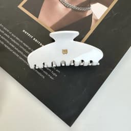 2025 Letter Hairclaws 9CM Shark Clip High Ponytail Hair Grab Clip Headwear Women's Fashion Barrettes Hair Accessories New