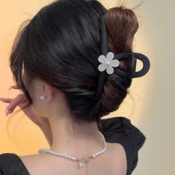 High-End Flower Back Of Head Frosted Hair Clip For Women