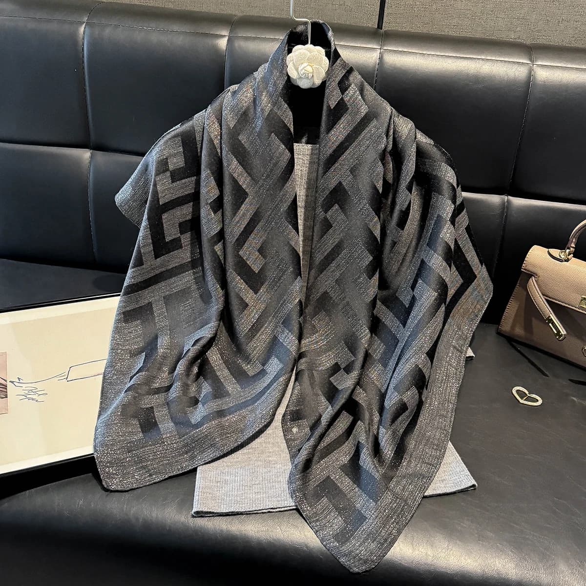 2025 Latest Women Silky Kerchief Shawl Bufanda Fashion Jacquard Scarf Ethnic Travel Scarves Printed Decorative Sun Protection