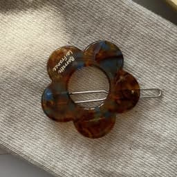 Cute little flower~Korean France's small bangs clip French minimalist edge clip with broken hair clip looks great