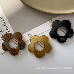 Cute little flower~Korean France's small bangs clip French minimalist edge clip with broken hair clip looks great