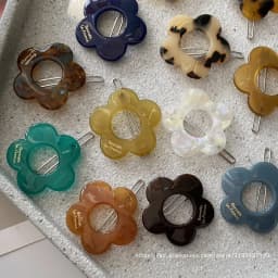 Cute little flower~Korean France's small bangs clip French minimalist edge clip with broken hair clip looks great