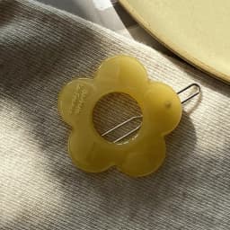 Cute little flower~Korean France's small bangs clip French minimalist edge clip with broken hair clip looks great