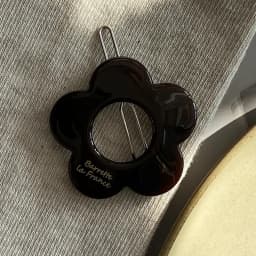 Cute little flower~Korean France's small bangs clip French minimalist edge clip with broken hair clip looks great