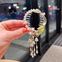 Women's Tassel Diamond Hair Clip Exquisite Glitter Maruko Headband Hair Claw Clip Elegant hair accessory For Girlfriend Wife