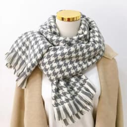 Winter Fashion Black White Plaid Scarf for Women Men Classic Warm Chunky Soft Cashmere Feel Scarves Match Overcoat Knitted Shawl