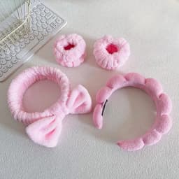 4pcs Fashionable Shampoo Set, Wrist Guards, Bun, Spa Foam Headwear, Facial Makeup, Shower, Skin Care Tools