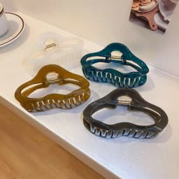 Elegant Clouds Hollow Out Hair Claws Clip Women Girls Jelly Acrylic Hair Clamps Plastic Irregular Barrettes Hair Accessories New
