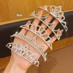 5 fashionable crown headbands with sweet and stylish hair clips suitable for daily use as hair accessories