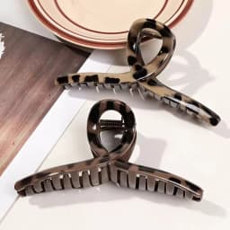 Large leopard print Hair Clips for Women - Jumbo Loop Hair Claw Clips for Thick Hair Big Hair Clip Claw for Women and Girls