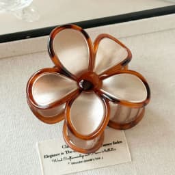 Flower Hair Claw Clips for Women Hair Hold Nonslip Hawaiian Cute Plumeria Spring and Summer Hair Clips Beach Hair Accessories
