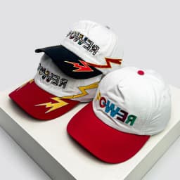 New Unisex Flash Diamond Letters Lightning Embroidery Baseball Hats Breathable Personal Sunshade Peaked Caps Versatile Fashion
