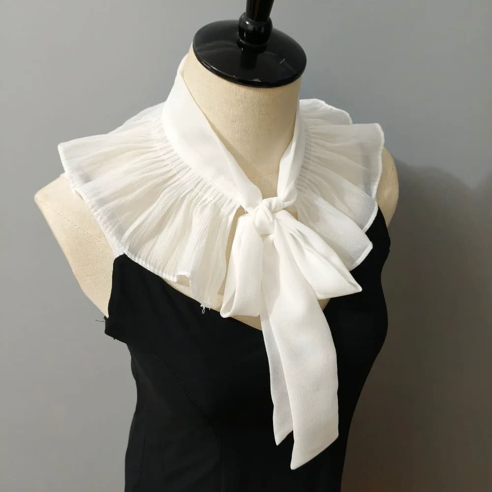 Beautiful White Chiffon Collars Comfortable Pleated Fabric Collars Decorative Detachable Collar for Woman